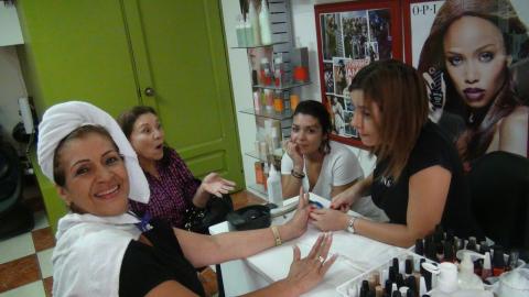 Veronica Alfaro, Dayana Alfaro, Myriam Norman and Marielos Palacios