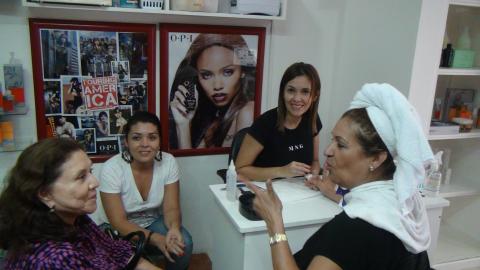 Veronica Alfaro, Dayana Alfaro, Myriam Norman and Marielos Palacios