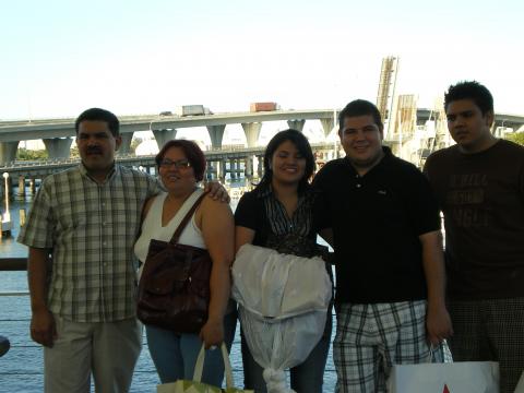 Freddy Garcia Sr-Ana Castellon-Ana Virginia  Castellon-Ali Sanchez- and Freddy Garcia Jr at Bayside-May 8 2009 (2)