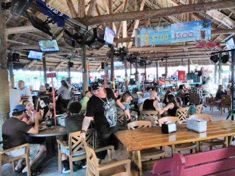 Gilbert's Resort 6 Tiki Bar 2-24-2018