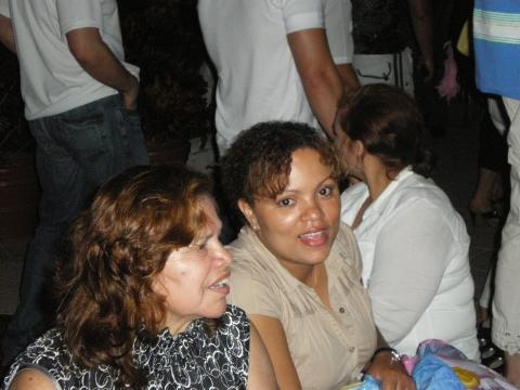 Hilda Casado, JoAnna and Myriam Norman Hiding From the Camera 10-31-2009