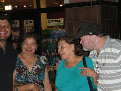 Jorge Campos-Hilda Garcia Casado-Myriam Norman and Ronald Norman at Bayside Market Place in Miami Florida-May 8 2009
