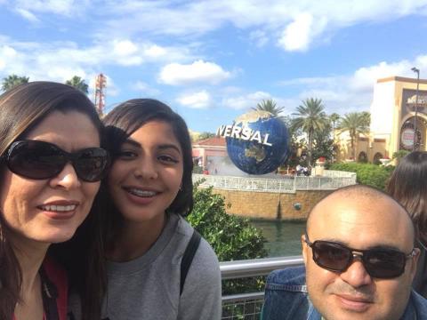 Marjorie Soto- Nickol - Steven Strasburger at Universal Studios 12-26-2017