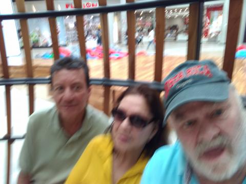 Mall Oxigeno Jorge Quiros and his Mother, Myriam and Ronald Norman