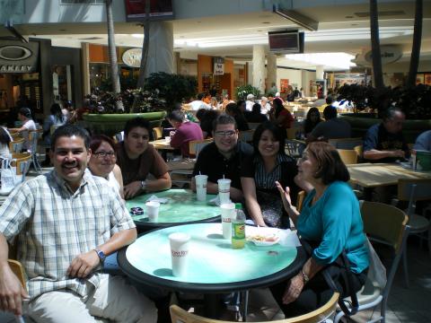 Party at Bayside Market Place-May 8 2009 (2)